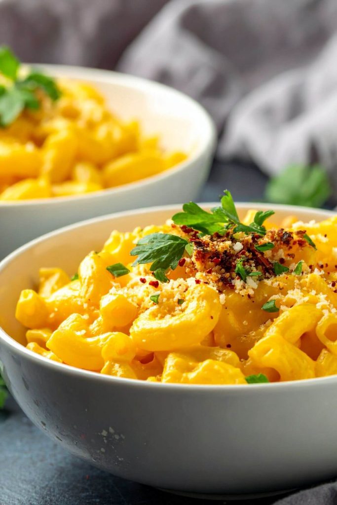 Two bowls of vegan macaroni bowls