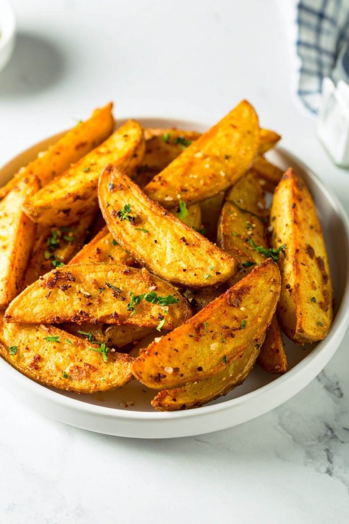 A bowl of Easy Potato Wedges